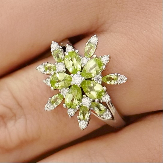 "MOONLITE BLOSSOM" RING Peridot & Moissonite, Sterling Silver 925